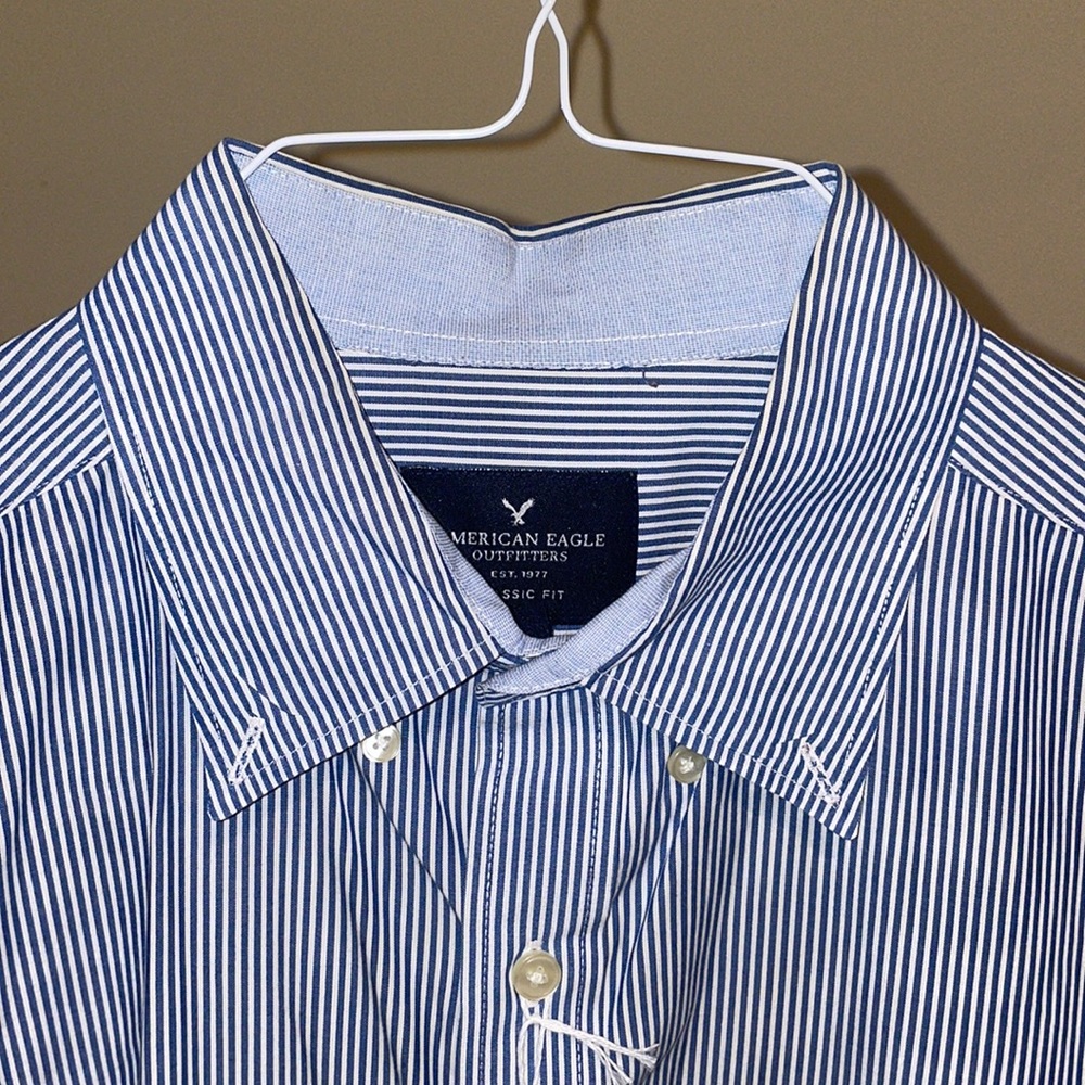 American Eagle Blue Stripped Button Down Shirt - M